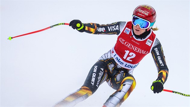 Ester Ledeck po trninkov jzd na sjezd Svtovho pohru v kanadskm Lake Louise.