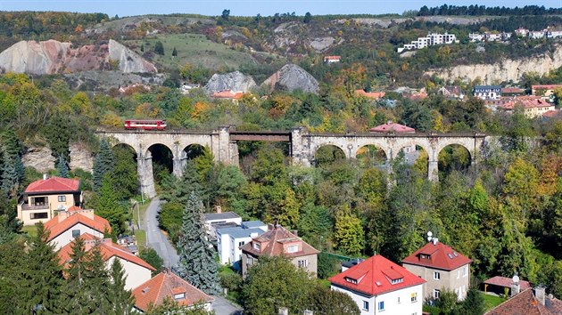 Dva eleznin viadukty byly postaveny v 70. letech 19. stolet. 
