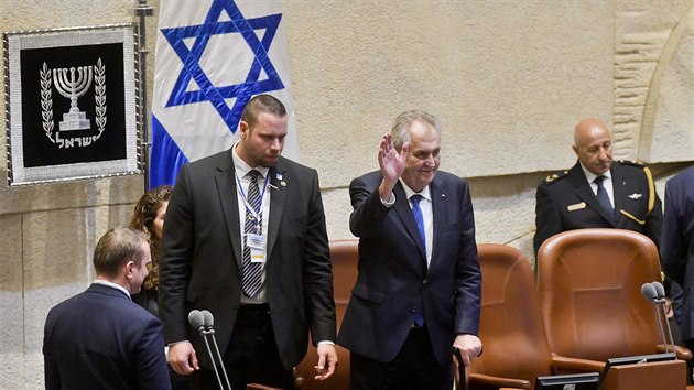 Prezident Milo Zeman zdrav poslance izraelskho parlamentu v Jeruzalm, kde vystoupil s projevem. (26. listopadu 2018)