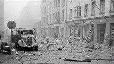 Helsinky po náletu sovětských bombardérů prvního dne zimní války 30. listopadu... Helsinky po náletu sovětských bombardérů prvního dne zimní války 30. listopadu...