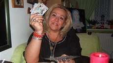 „Příběhy lidí se docela opakují. Buď to jsou vztahové věci, nemoci v rodině,... „Příběhy lidí se docela opakují. Buď to jsou vztahové věci, nemoci v rodině,...