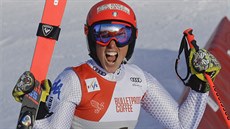 Federica Brignoneová slaví triumf v obřím slalomu v Killingtonu. Federica Brignoneová slaví triumf v obřím slalomu v Killingtonu.