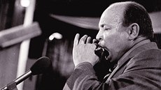 Fotografie fenomenálního hráče na foukací harmoniku Lubomíra Plevy z vystoupení... Fotografie fenomenálního hráče na foukací harmoniku Lubomíra Plevy z vystoupení...