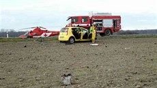 Na silnici z Chomoutova do Pňovic na Olomoucku se srazila dvě osobní auta,... Na silnici z Chomoutova do Pňovic na Olomoucku se srazila dvě osobní auta,...