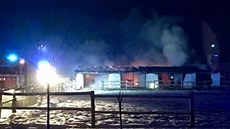Požár části jízdárny v Hejtmánkovicích na Broumovsku (21. 11. 2018) Požár části jízdárny v Hejtmánkovicích na Broumovsku (21. 11. 2018)