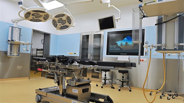 V brnnsk fakultn nemocnici v Bohunicch oteveli po roce nov zrekonstruovan operan sly za tm 400 milion.
