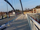 Mostovka novho mostu ve Svinarech v druh plce listopadu 2018
