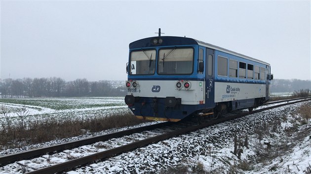 Vlak ml po nrazu pokozenou hydrauliku. (1. prosince 2018)