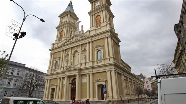 Opraven dominanta centra Ostravy - katedrla Boskho Spasitele. (20. listopadu 2015)