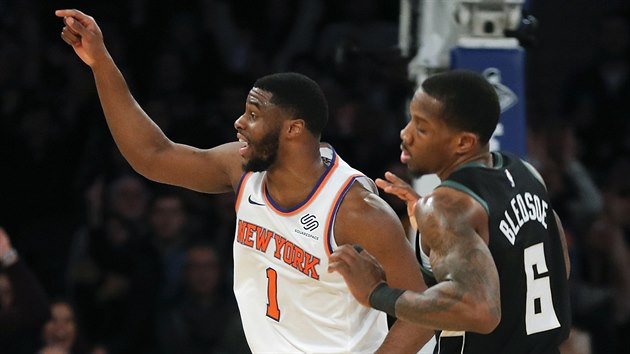 Emmanuel Mudiay (1) z New Yorku se prv prosadil proti Milwaukee, nezastavil ho Eric Bledsoe.