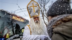 Mikulášský trolejbus se vydal 5. prosince 2018 do ulic města Hradce Králové. Na... Mikulášský trolejbus se vydal 5. prosince 2018 do ulic města Hradce Králové. Na...