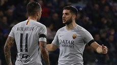 Alexander Kolarov (vlevo) z AS Řím oslavuje svoji gólovou trefu spolu s... Alexander Kolarov (vlevo) z AS Řím oslavuje svoji gólovou trefu spolu s...
