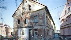 Lidé se museli z domu v liberecké ulici U Kolory vystěhovat, hrozilo, že se... Lidé se museli z domu v liberecké ulici U Kolory vystěhovat, hrozilo, že se...