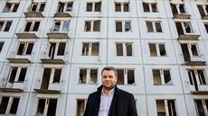 Miloslav Tůma stojí u největší bolístky Ralska: Kyjeváků v Ploužnici. Dnes... Miloslav Tůma stojí u největší bolístky Ralska: Kyjeváků v Ploužnici. Dnes...