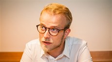 Do rodných Českých Budějovic přijel Ladislav Zibura vlakem z Prahy. Po... Do rodných Českých Budějovic přijel Ladislav Zibura vlakem z Prahy. Po...