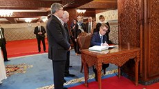 Vzájemný obchodní obrat mezi Českem a Marokem je nyní 500 milionů dolarů. Podle... Vzájemný obchodní obrat mezi Českem a Marokem je nyní 500 milionů dolarů. Podle...