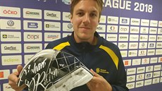 Švédský florbalový gólman Johan Rehn chytá na mistrovství v Praze. Švédský florbalový gólman Johan Rehn chytá na mistrovství v Praze.