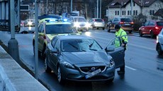 Chodkyně nepřežila střet s autem na silnici v Braníku. (4.12.2018) Chodkyně nepřežila střet s autem na silnici v Braníku. (4.12.2018)