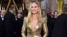 Zlaté šaty Margot Robbie připomínají model, který si oblékla Meryl Streepová... Zlaté šaty Margot Robbie připomínají model, který si oblékla Meryl Streepová...