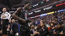 Patrick Beverley z LA Clippers se nechal v Dallasu vyloučit za hození míče po... Patrick Beverley z LA Clippers se nechal v Dallasu vyloučit za hození míče po...