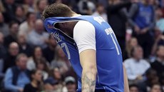 Luka Dončič z Dallasu by se v tuto chvíli raději neviděl. Luka Dončič z Dallasu by se v tuto chvíli raději neviděl.