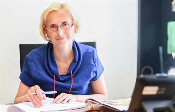 Místopedsedkyn KSM Kateina Konená vede kandidátku do Evropského parlamentu.