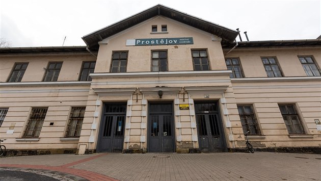 Budova prostějovského místního nádraží postavená v roce 1889 je dominantou... Budova prostějovského místního nádraží postavená v roce 1889 je dominantou...