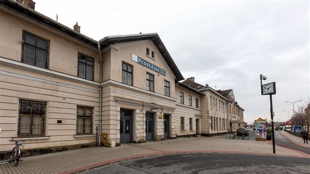 Budova prostějovského místního nádraží postavená v roce 1889 je dominantou... Budova prostějovského místního nádraží postavená v roce 1889 je dominantou...