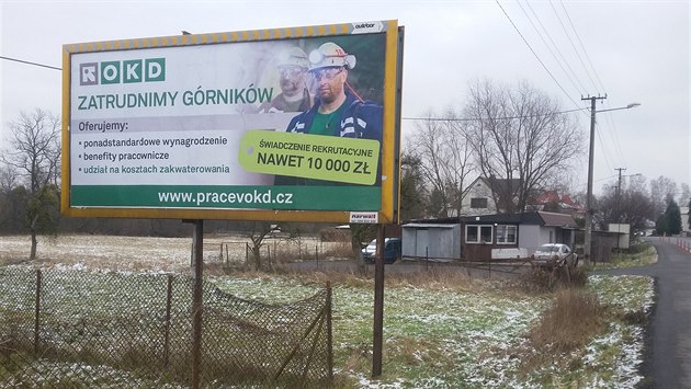 Billboardy v polštině lákají horníky na náborový příspěvek i další benefity. Billboardy v polštině lákají horníky na náborový příspěvek i další benefity.