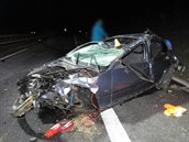 Při tragické nehodě na dálnici D6 zemřel spolujezdec. Při tragické nehodě na dálnici D6 zemřel spolujezdec.