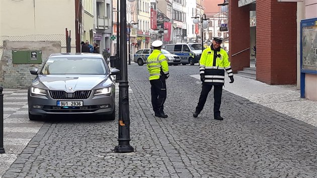Policist uzaveli Krupskou ulici