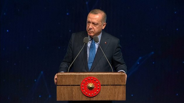 Erdogan oznmil dal ofenzivu na Eufratu.