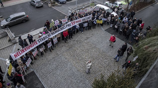 Zdravotnci proti plnm kraje protestovali u jednou, v prosinci minulho roku. 