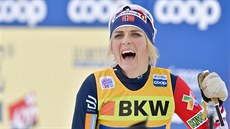 Therese Johaugová po triumfu v Davosu. Therese Johaugová po triumfu v Davosu.