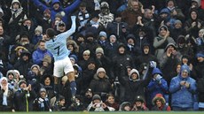 Raheem Sterling z Manchesteru City se raduje ze vstřeleného gólu se svými... Raheem Sterling z Manchesteru City se raduje ze vstřeleného gólu se svými...
