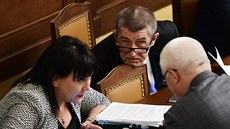 Zleva ministryně financí Alena Schillerová, premiér Andrej Babiš a předseda... Zleva ministryně financí Alena Schillerová, premiér Andrej Babiš a předseda...