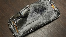 Rozbitý telefon ze soutěže Samsung A7 za rozbitý displej Rozbitý telefon ze soutěže Samsung A7 za rozbitý displej
