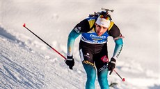 Martin Fourcade ve stíhacím závodu v Hochfilzenu.