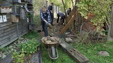 V areálu Valašského ekocentra ve Valašském Meziříčí budují nadšenci Zahradu... V areálu Valašského ekocentra ve Valašském Meziříčí budují nadšenci Zahradu...