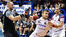 Takhle zakončoval v utkání Jičína s Lovosicemi Martin Milko, který byl s pěti... Takhle zakončoval v utkání Jičína s Lovosicemi Martin Milko, který byl s pěti...