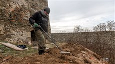 Při záchranném výzkumu v rámci rekonstrukce renesančního paláce na čtvrtém... Při záchranném výzkumu v rámci rekonstrukce renesančního paláce na čtvrtém...