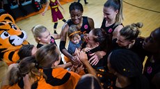 Basketbalistky CCC Polkowice slaví jasnou výhru nad Orenburgem. Basketbalistky CCC Polkowice slaví jasnou výhru nad Orenburgem.