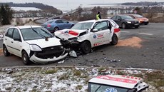 Nehoda tří osobních aut dnes po poledni komplikovala dopravu na obchvatu... Nehoda tří osobních aut dnes po poledni komplikovala dopravu na obchvatu...