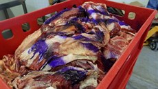 Inspektoři ze Státní veterinární správy odhalili při kontrole řeznictví v... Inspektoři ze Státní veterinární správy odhalili při kontrole řeznictví v...