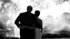 Princ Harry a Meghan Markle sledující ohostroj ve svj svatební den (Windsor,...