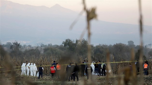 Msto havrie vrtulnku, v nm zahynula guvernrka mexickho sttu Puebla Martha Erika Alonsov a jej manel, sentor a bval guvernr tho sttu Rafael Moreno Valle (Coronango, 24.12.2018).