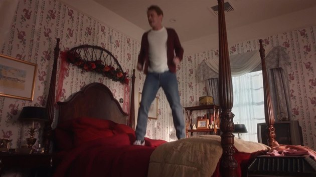 Macaulay Culkin v reklam. Po ticeti letech opt jako Kevin v Sm doma (2018).
