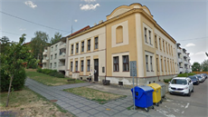 Katolická škola sídlí v Uherském Brodě v historické židovské budově v... Katolická škola sídlí v Uherském Brodě v historické židovské budově v...