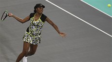 Venus Williamsová v zápase se sestrou Serenou. Venus Williamsová v zápase se sestrou Serenou.