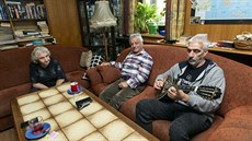 Šumperští Řekové Ekaterina Dimoschakisová, její syn Dimitrios, který hraje na ... Šumperští Řekové Ekaterina Dimoschakisová, její syn Dimitrios, který hraje na ...
